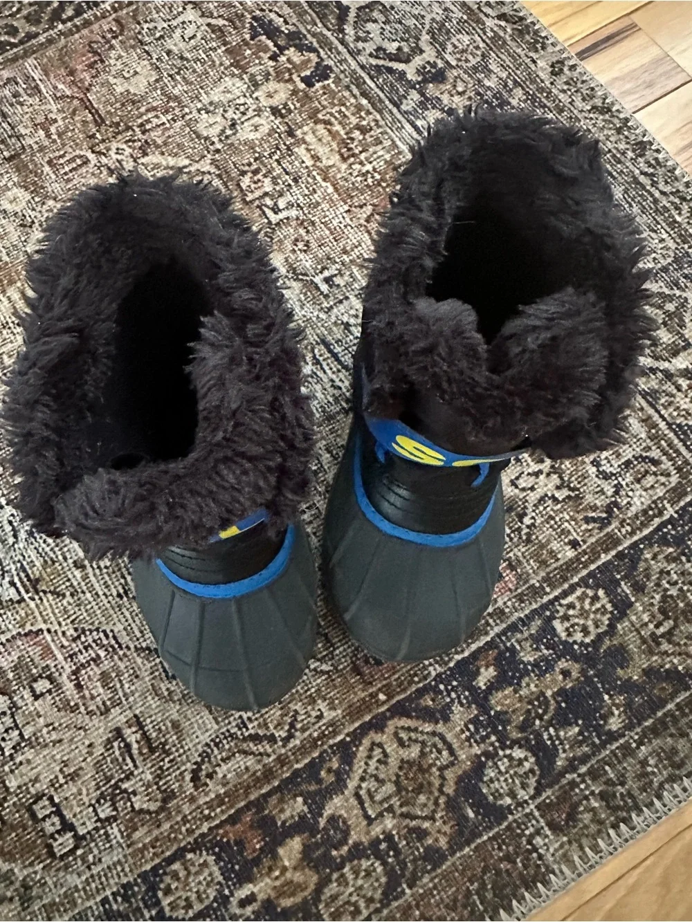 SOREL toddler boy snow boots. Toddler size 9